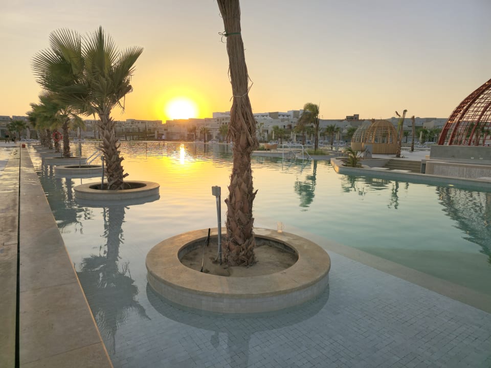 Pool Sentido Reef Oasis Suakin