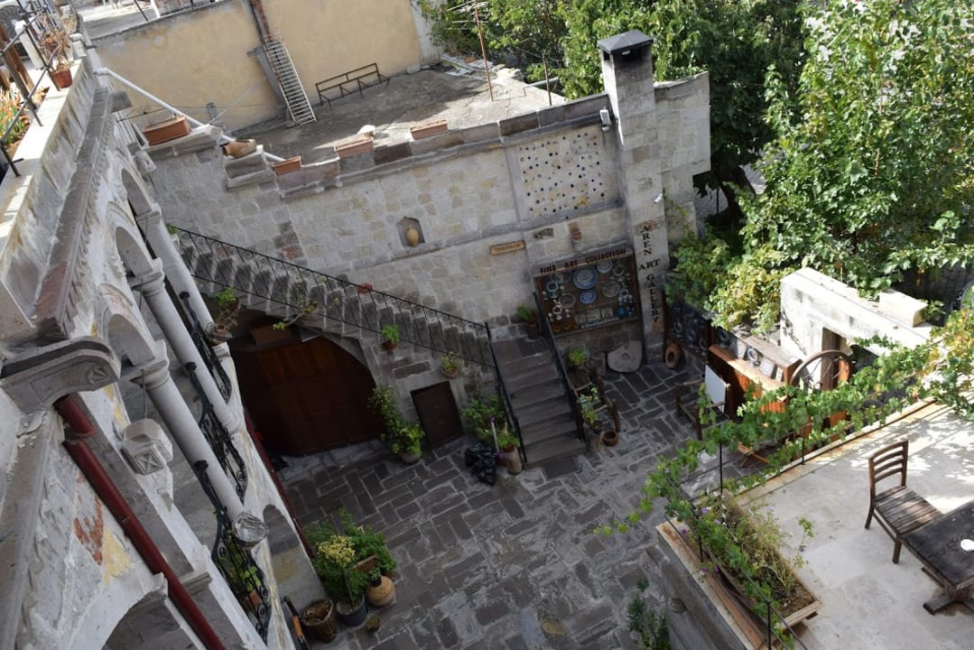 Außenansicht Aren Cave Hotel