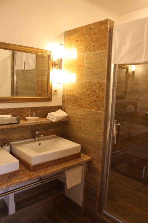 Zimmer Hotel Al Faro Lodge