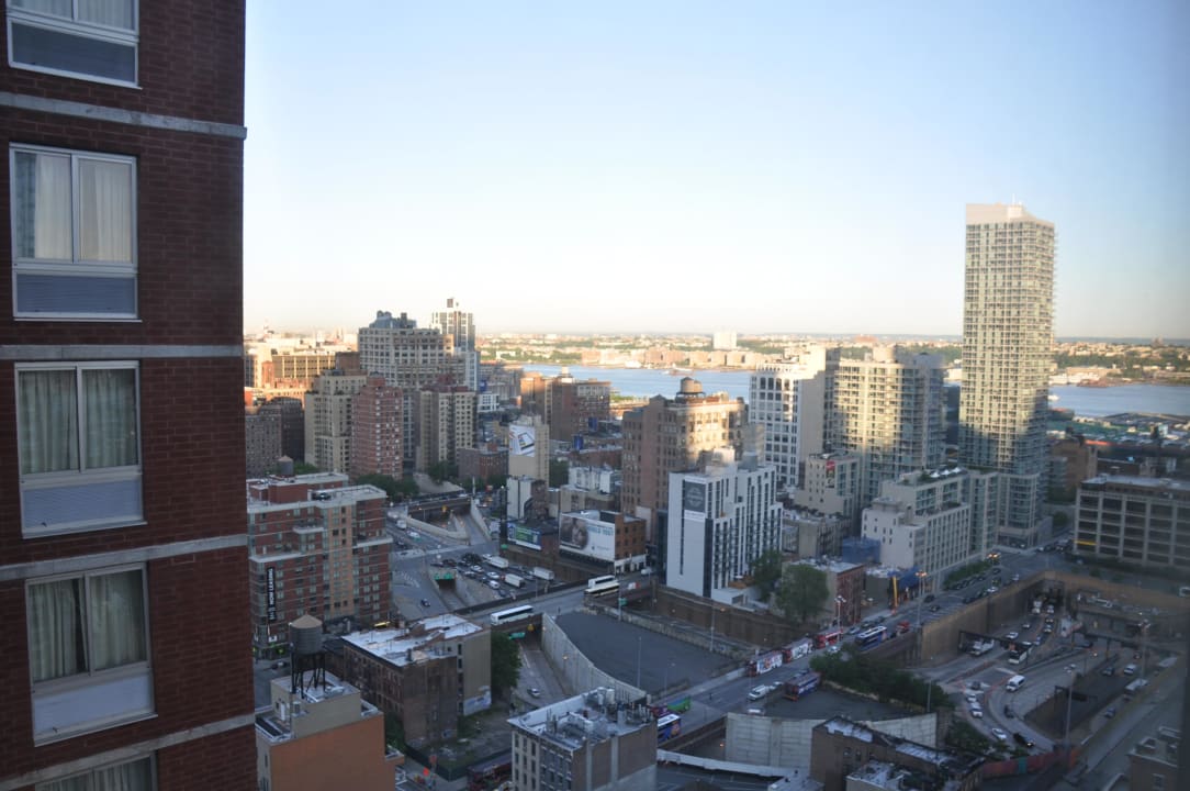 30. Stock, im Hintergrund der Hudson Distrikt Hotel New York City