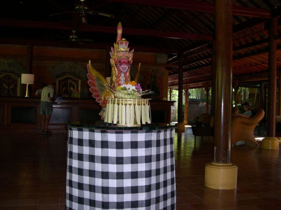 Lobby Puri Santrian Puri Santrian