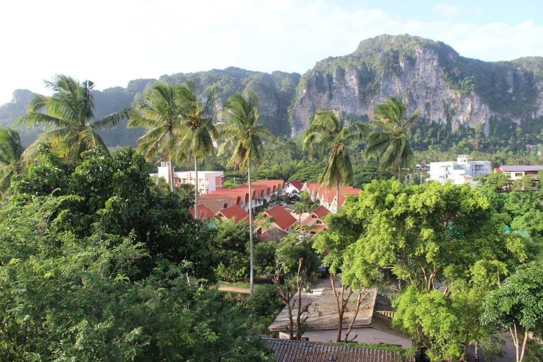 Widok z pokojowego balkonu robi wrażenie Neptune's Guesthouse