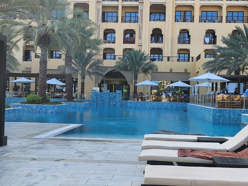 Pool DoubleTree by Hilton Resort & Spa Marjan Island