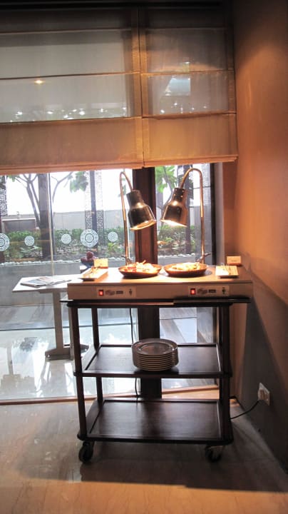 Frühstück The Leela Ambience Convention Hotel Delhi