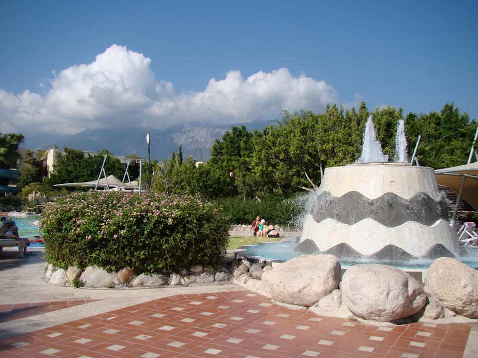 Сквер Limak Limra Hotel & Resort