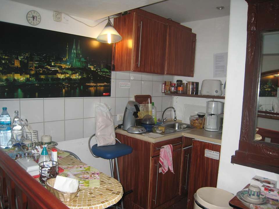 Frühstück , Zubereitung Altstadt Apartment Enteresan