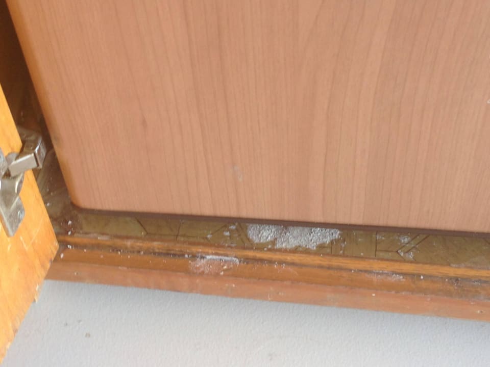 Verschimmelter Kühlschrank Le Mirage New Tower