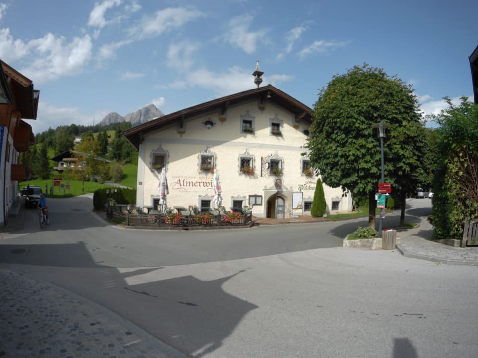 Außenansicht Hotel Almerwirt