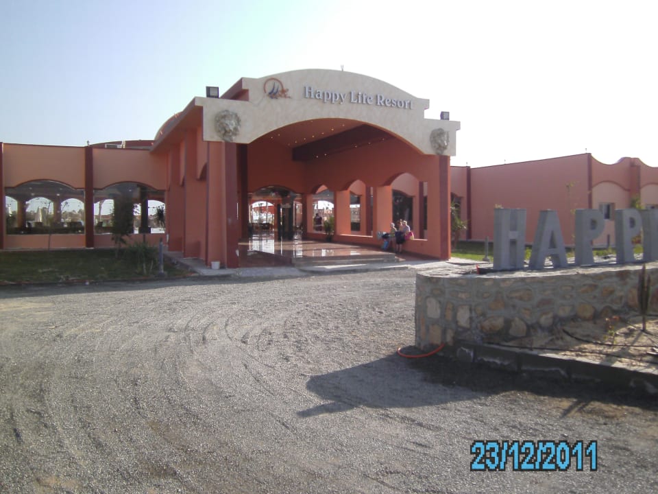 Eingangsbereich Three Corners Happy Life Beach Resort
