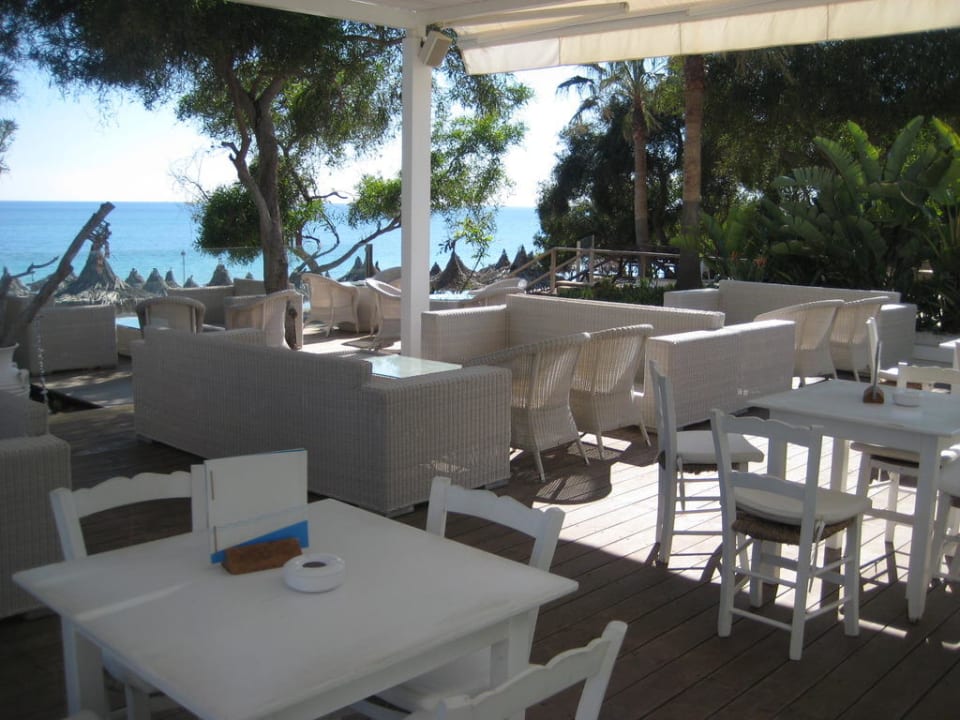 Strand, Poolbar mit Aussicht Hotel Grecian Bay