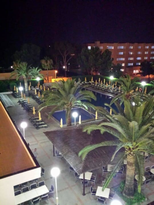 Vom Zimmer bei Nacht  Millor Sol