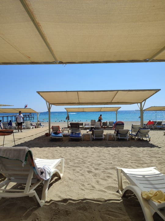 Strand Club Turtas Beach Hotel