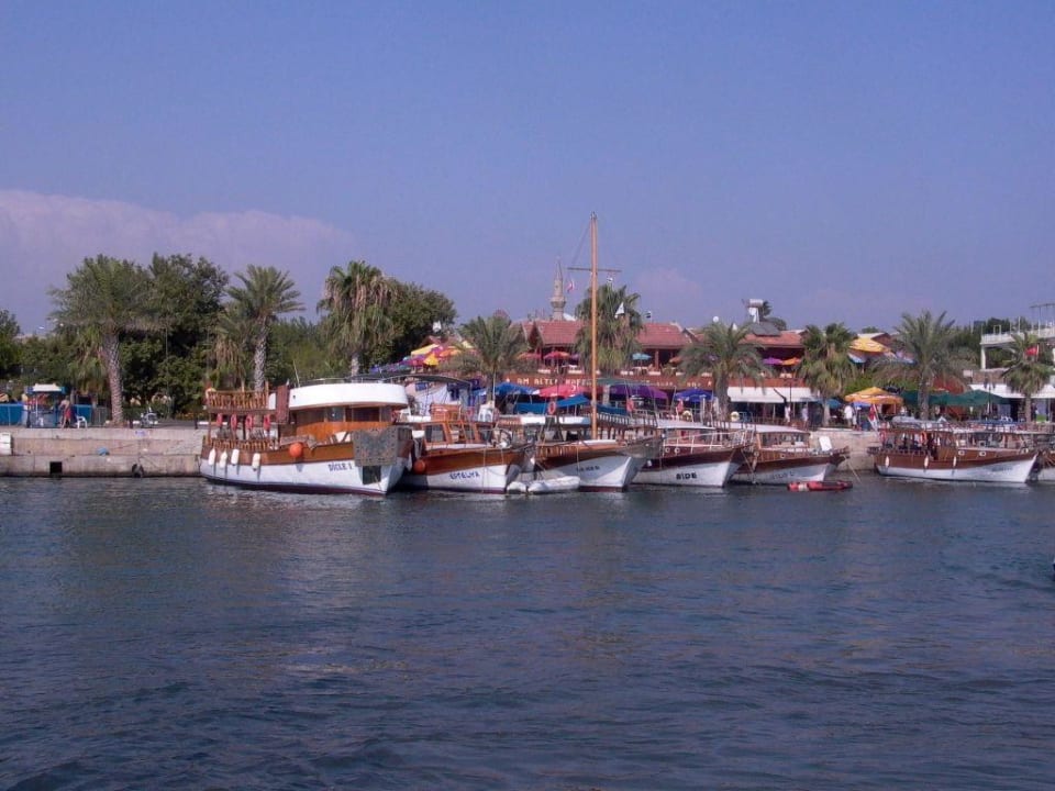 Im Hafen von Side Melas Holiday Village