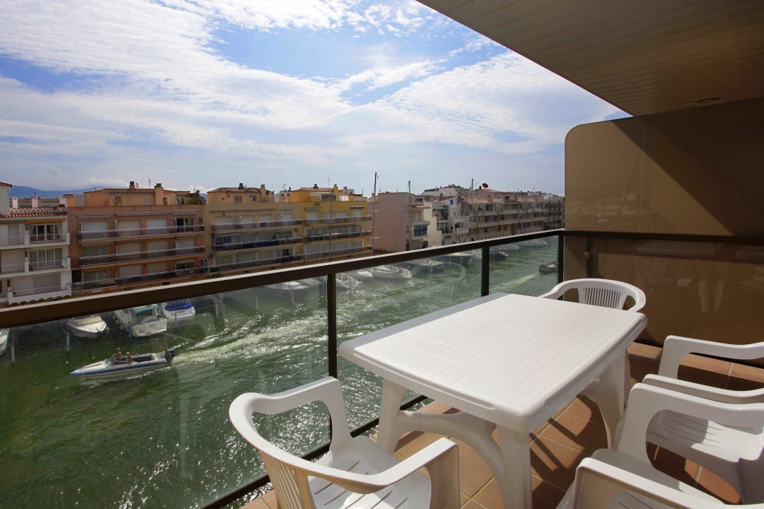 Terraza Pierre & Vacances Empuriabrava Marina Apartamentos