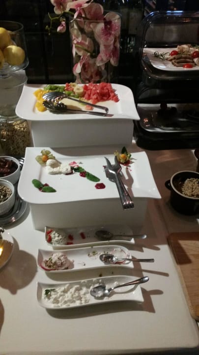 Pusto aż piszczy Hotel Velvet