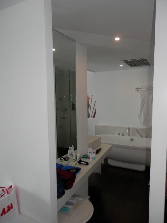 Blick vom Eingang in Richtung Bad Iberostar Waves Bahia de Palma