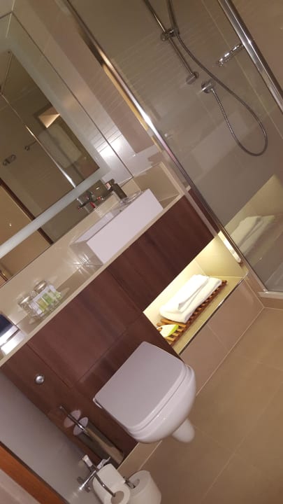 Bad Hotel Courtyard by Marriott Cologne