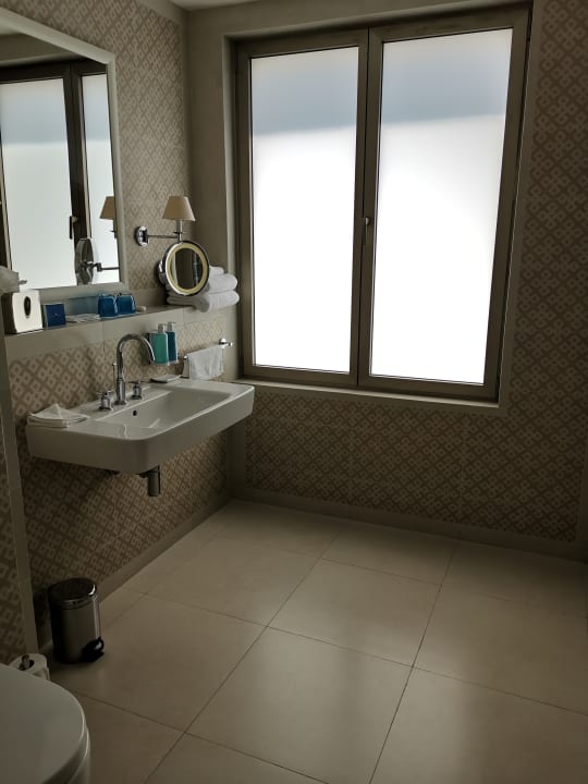 Zimmer The Phoenicia Malta