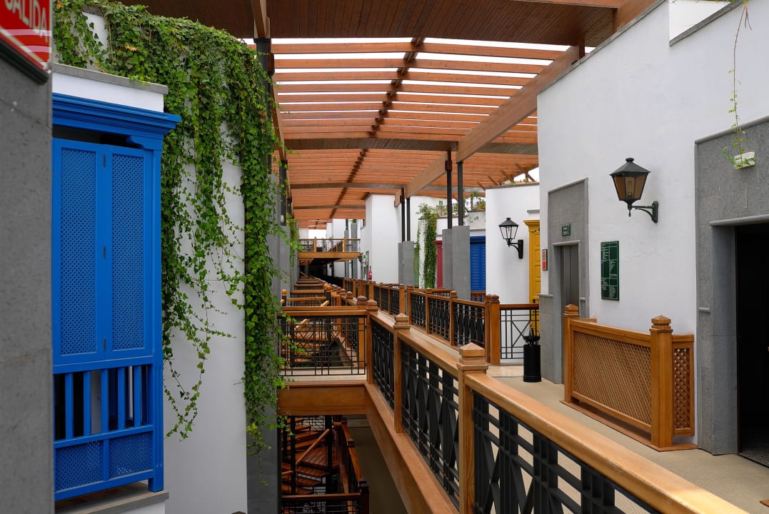 Etage mit Zugang zu den Zimmern Princesa Yaiza Suite Hotel Resort