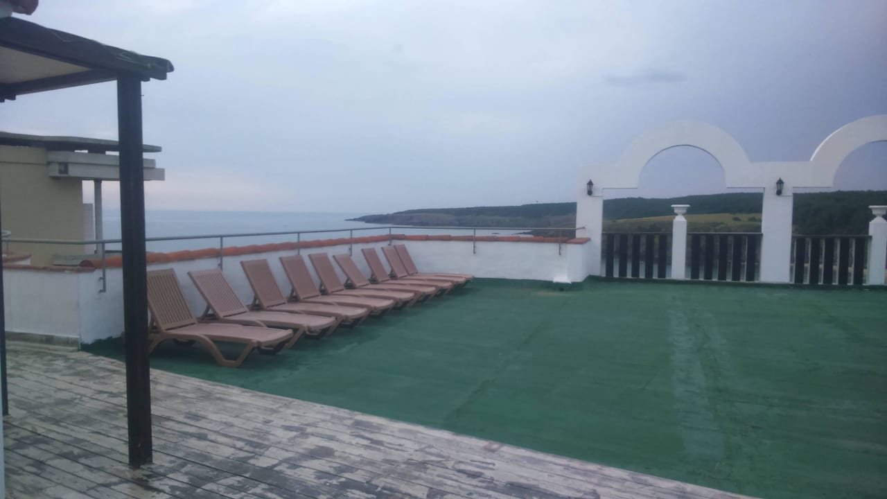 Taras Bella Vista Beach Club