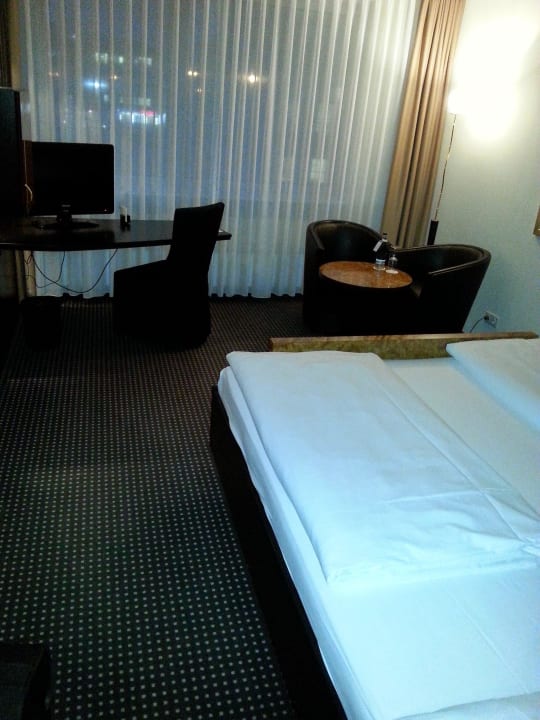 Standarddoppelzimmer Mercure Hotel Plaza Essen