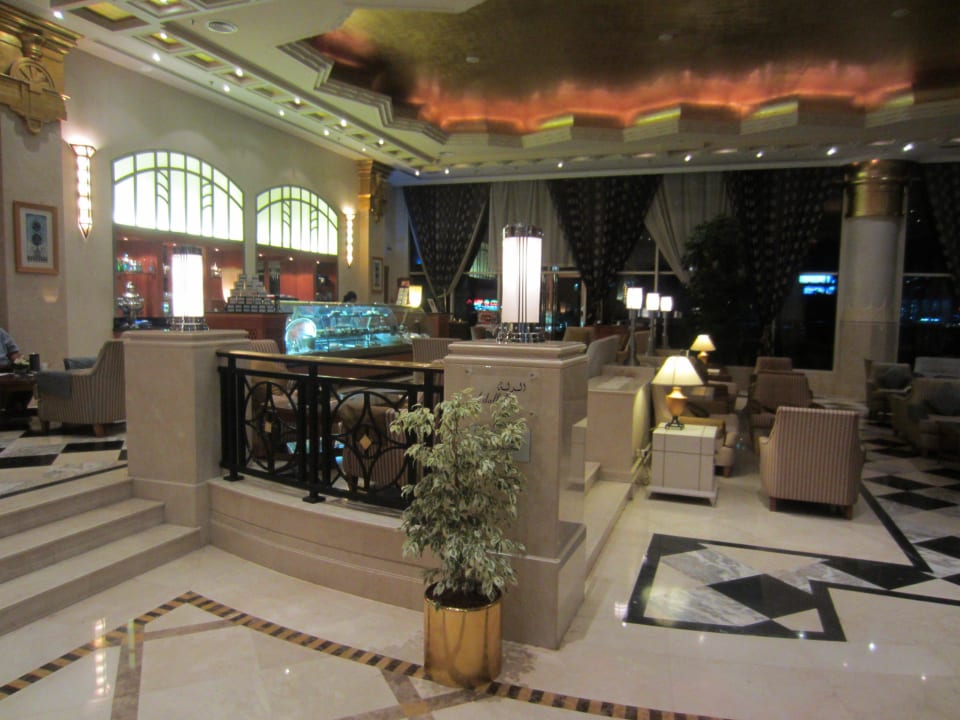 Lobby Corniche Hotel Sharjah