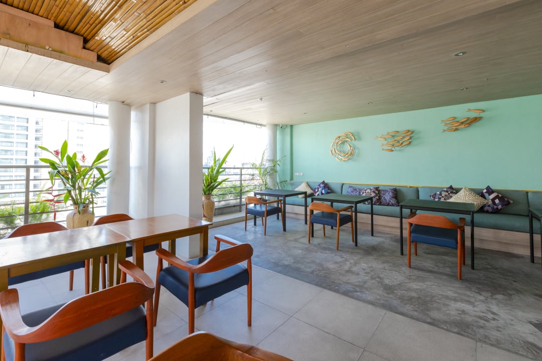 Gastro Pinnacle Lumpinee Park Hotel