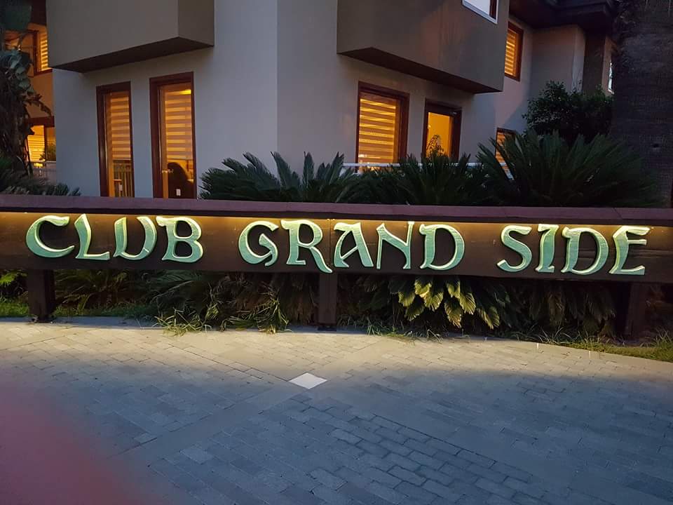 Sonstiges Club Grand Side