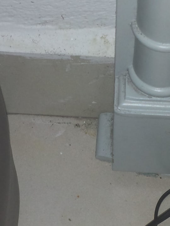 Dreck am Bett Sandy Beach Resort