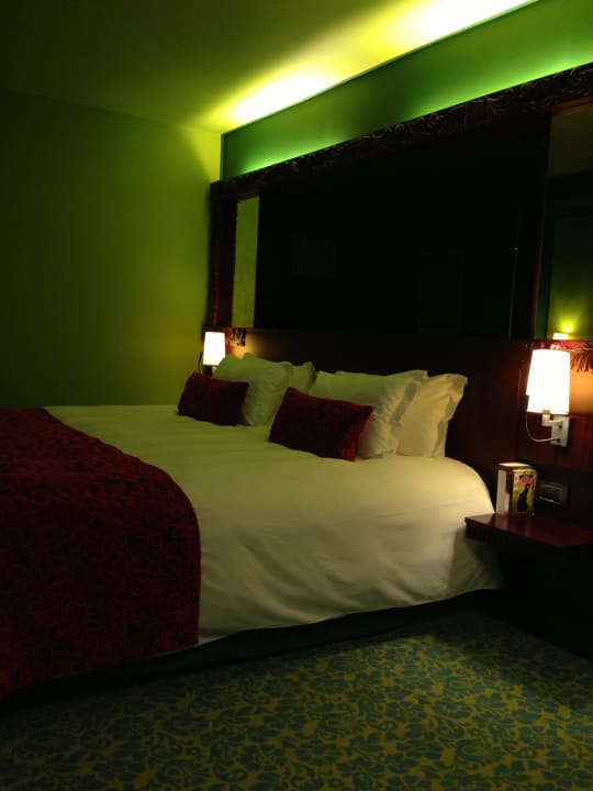 Das bequeme Bett 2 Hotel Domina Prestige St. Petersburg