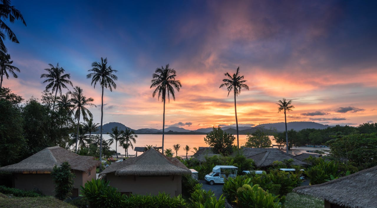 Sunset View Jindarin Beach Villas