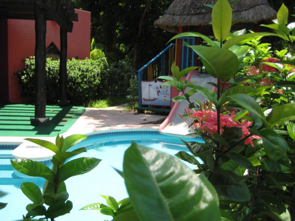 Kids-Club mit Pool Sandos Playacar Beach Resort