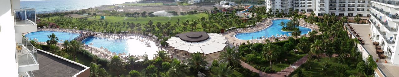 360 Grad Bild von der Außenanlage Blick vom Zimmer Seaden Sea World Resort & Spa