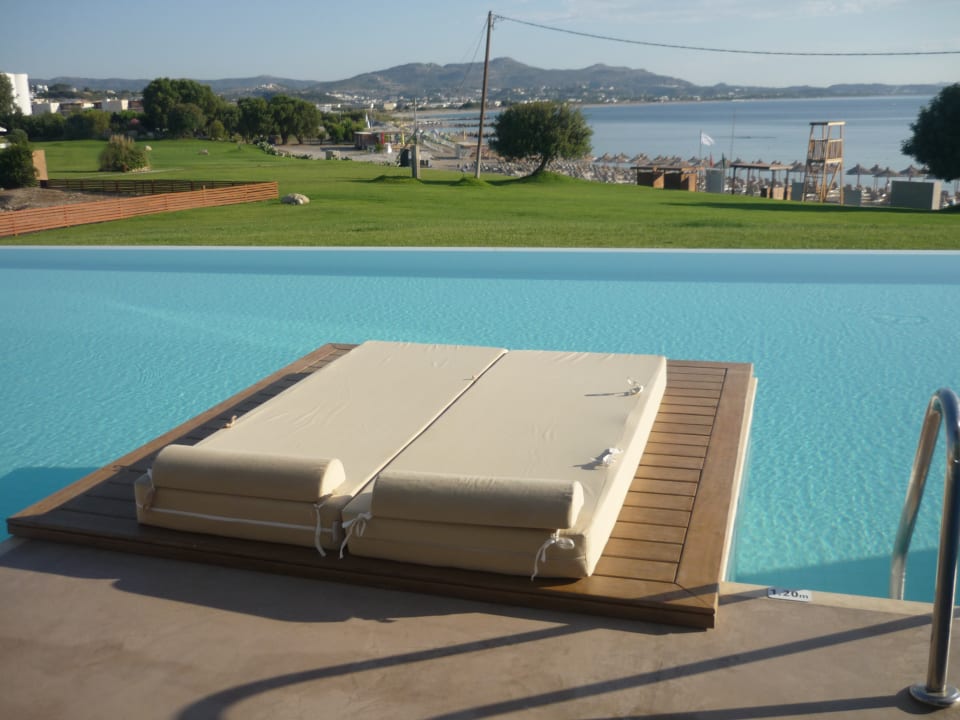 Pool SENTIDO Port Royal Villas & Spa