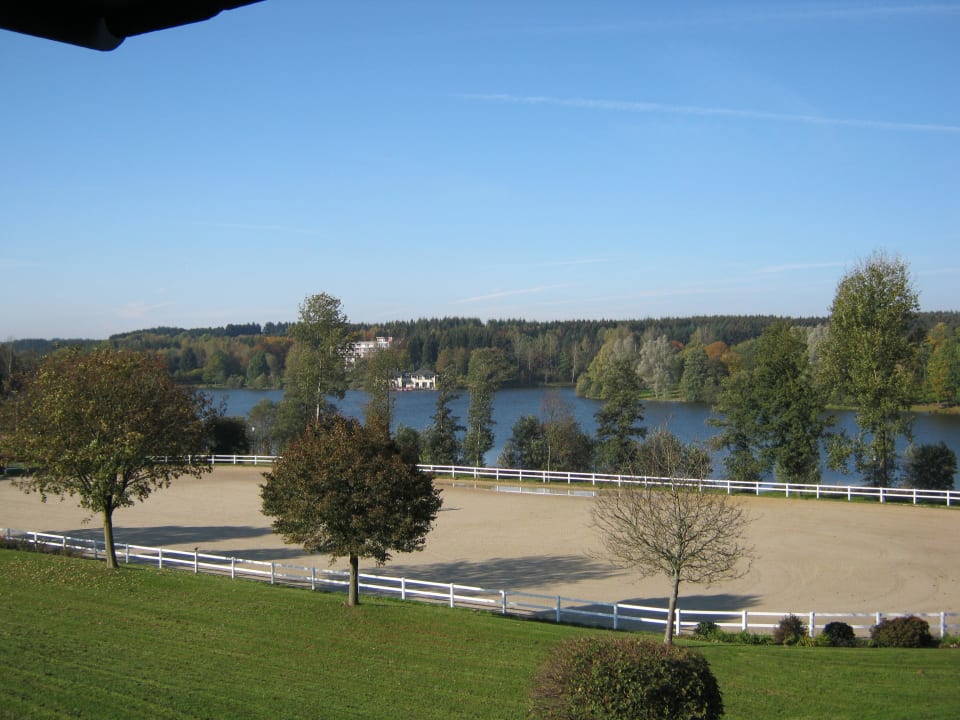 Blick vom Hotel auf dem Stausee - Wolfgang Hotel Fronhof