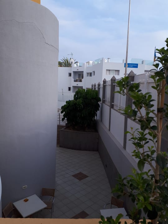 Gartenanlage Apartments Karina