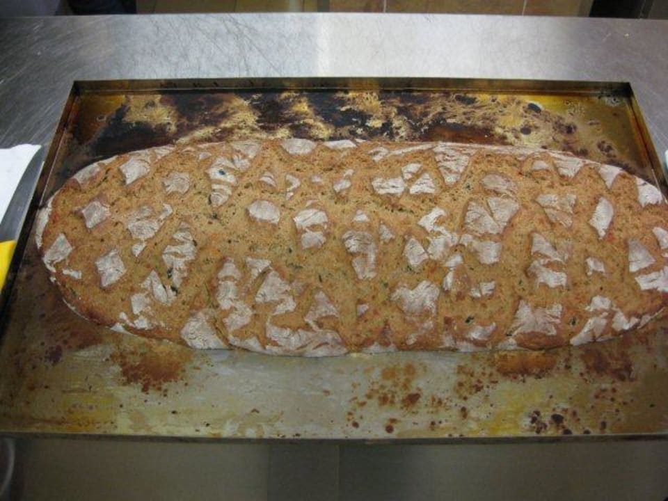 Roggenolivenpecorinobrot zur Ziege Hotel Adler / Gasthof Zum verkauften Großvater