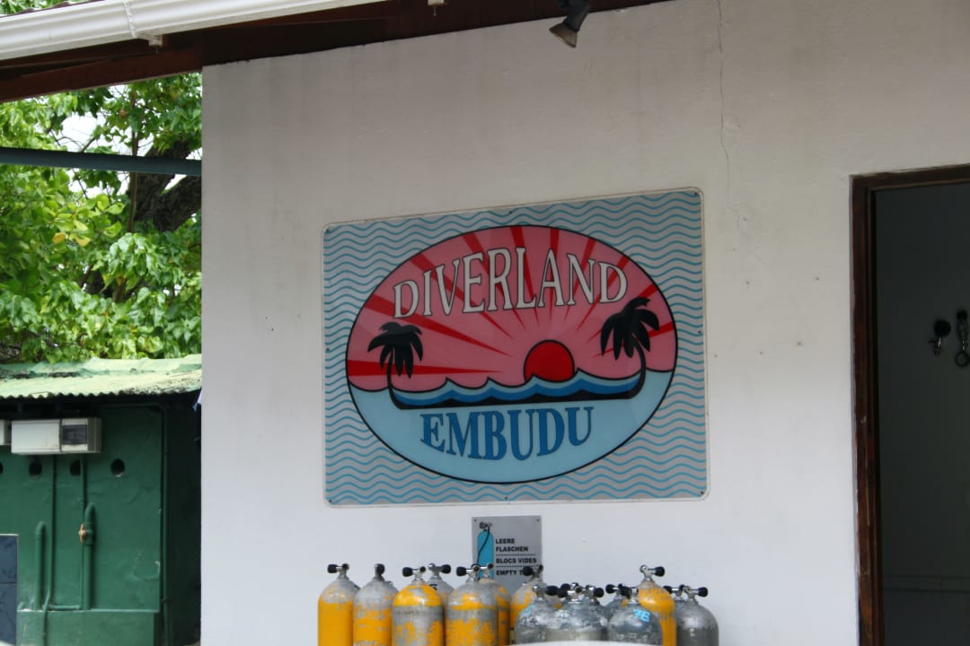 Tauchschule Embudu Village