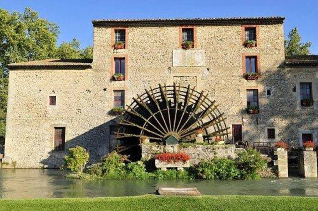 Camping & Bungalows Les Rives du Luberon Camping & Bungalows Les Rives du Luberon