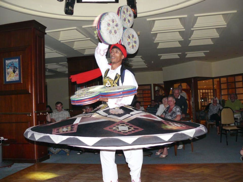 Ein Derwisch beim ägyptischem Abend Palm Beach Resort