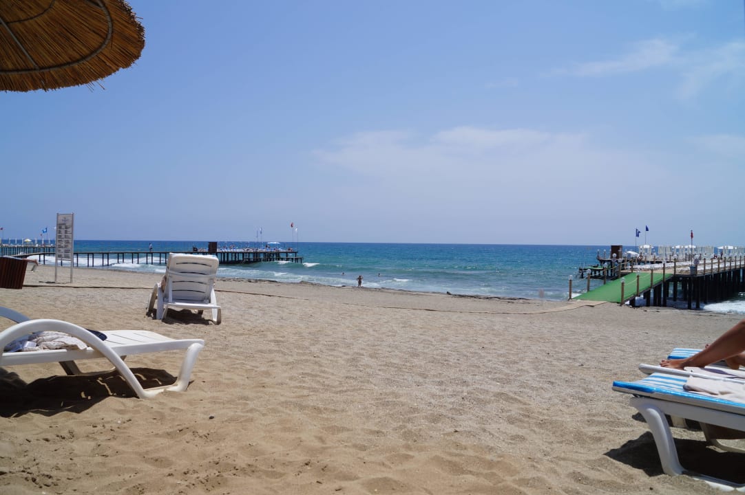 Strand Quattro Beach Spa & Resort