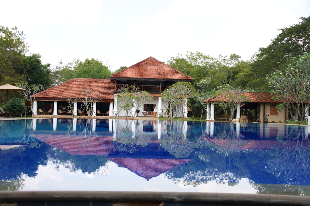 Haupthaus mit Pool Ulagalla by Uga Escapes