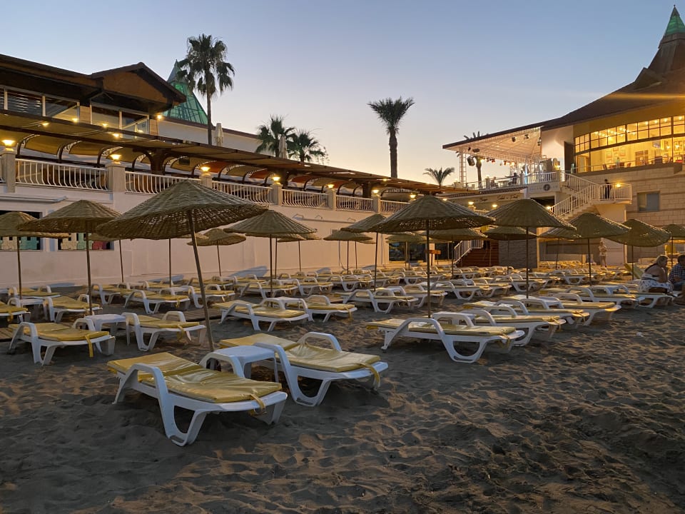 Strand Salamis Bay Conti Resort Hotel & Casino