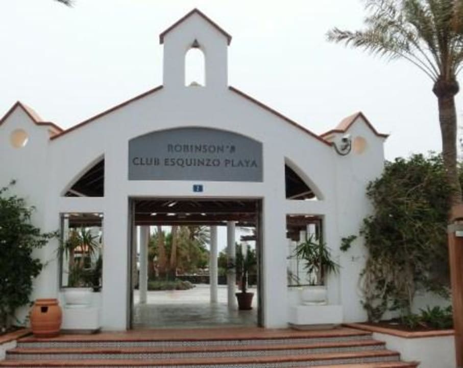 Eingang zum Club ROBINSON ESQUINZO PLAYA