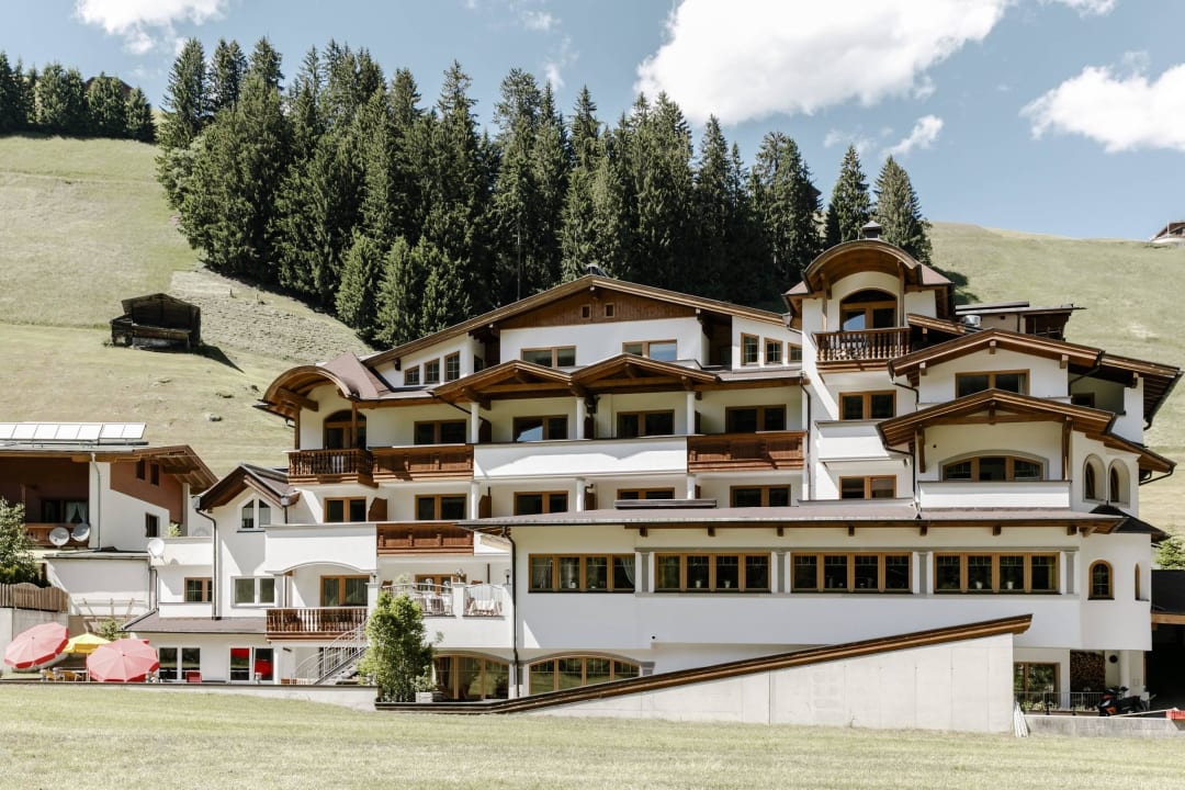 Sonnenseite vom Auenhotel Auenhotel