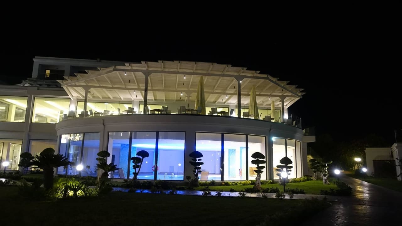 Aussenbereich Asterias Beach Resort