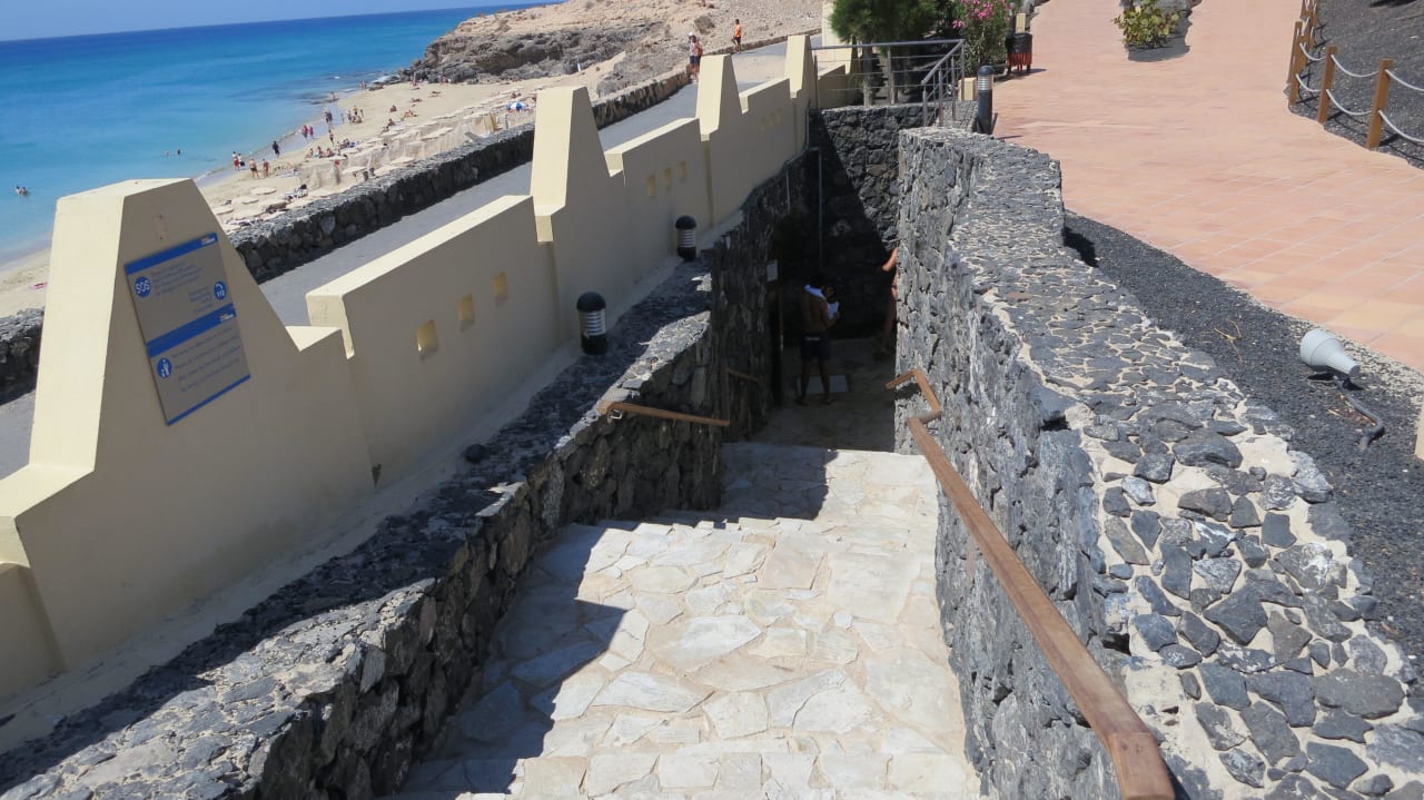 Ein Weg zum Strand H10 Tindaya