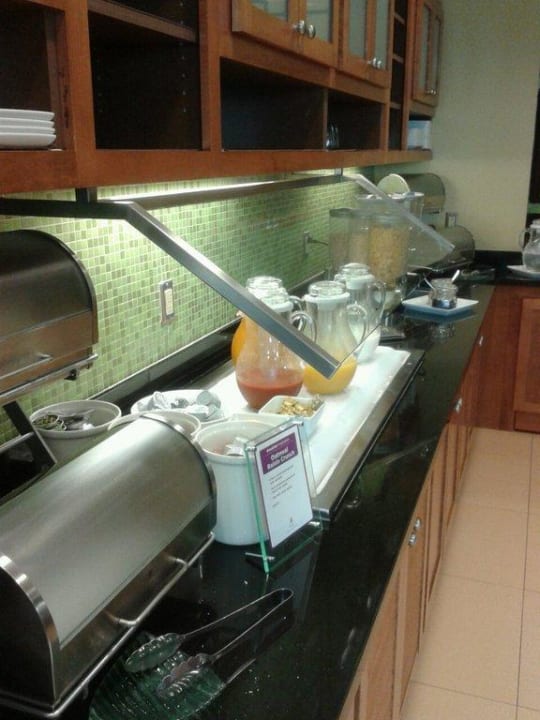 Teil des Frühstücks Hotel Hyatt Place Fort Myers / at The Forum