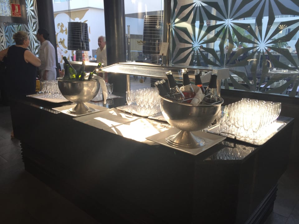 Jeden Morgen kostenlos Sekt zum Frühstück Hotel Riu Palace Meloneras