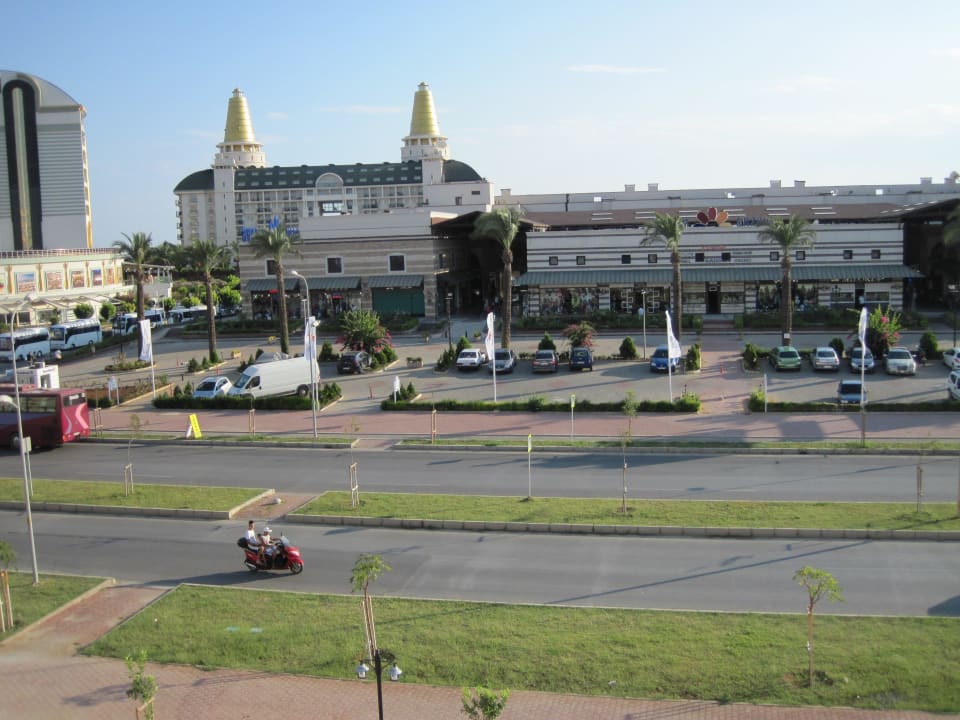 Ausbick Wyndham Garden Lara